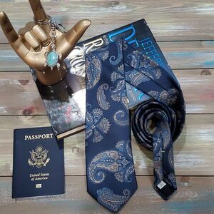 Vintage Wembley Leatherback Satins Navy Cream Paisley Textured 3" Wide Tie 58"